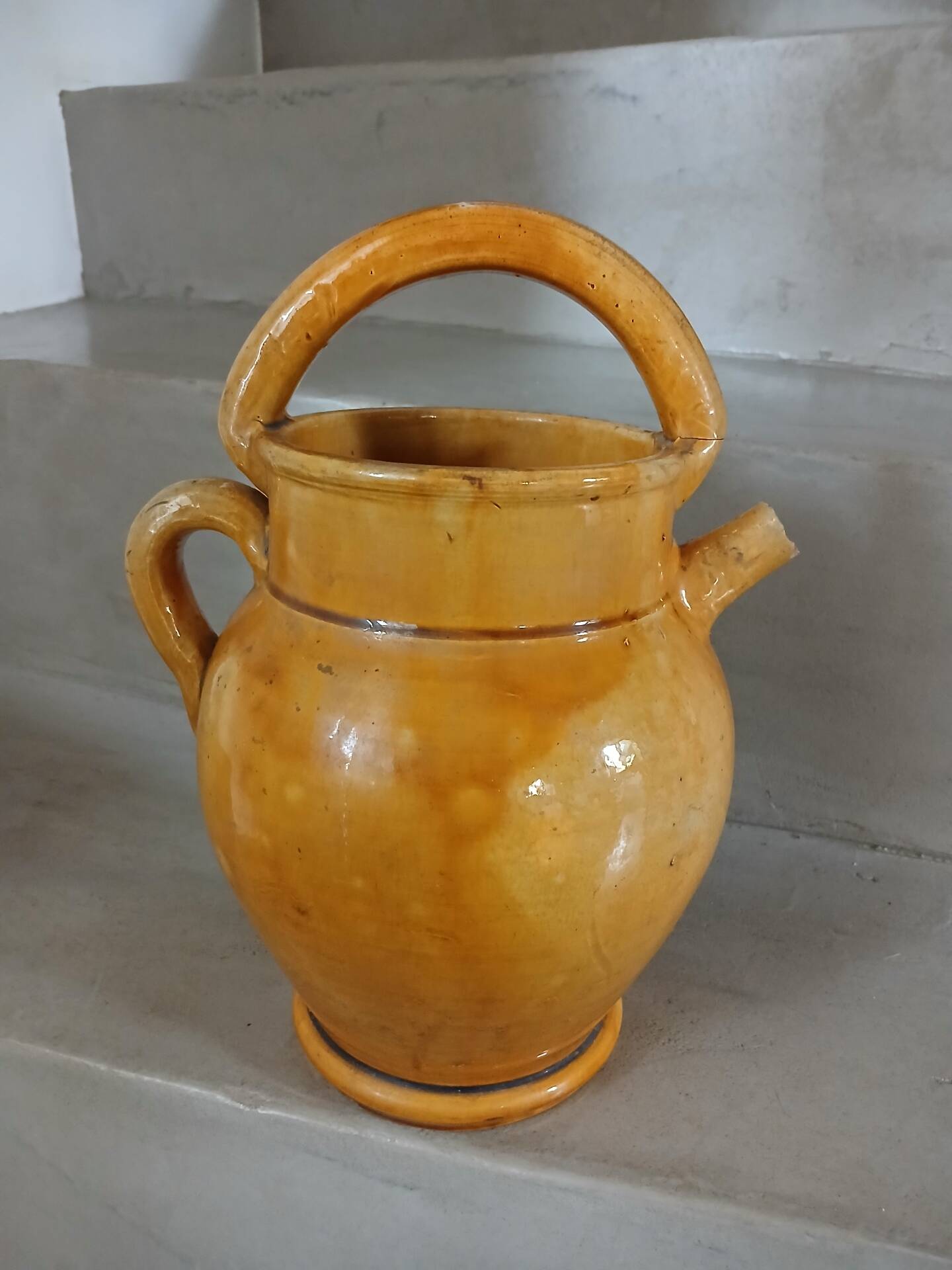 Old Provençal jug from Vallauris