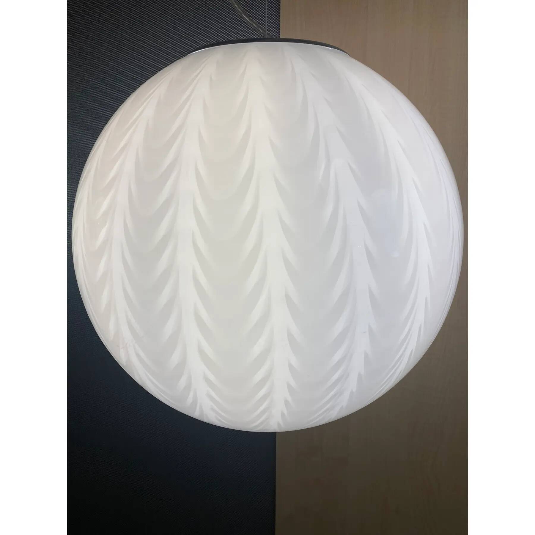 Contemporary Milky-White “Spider” Sphere Table Lamp in Murano Glass