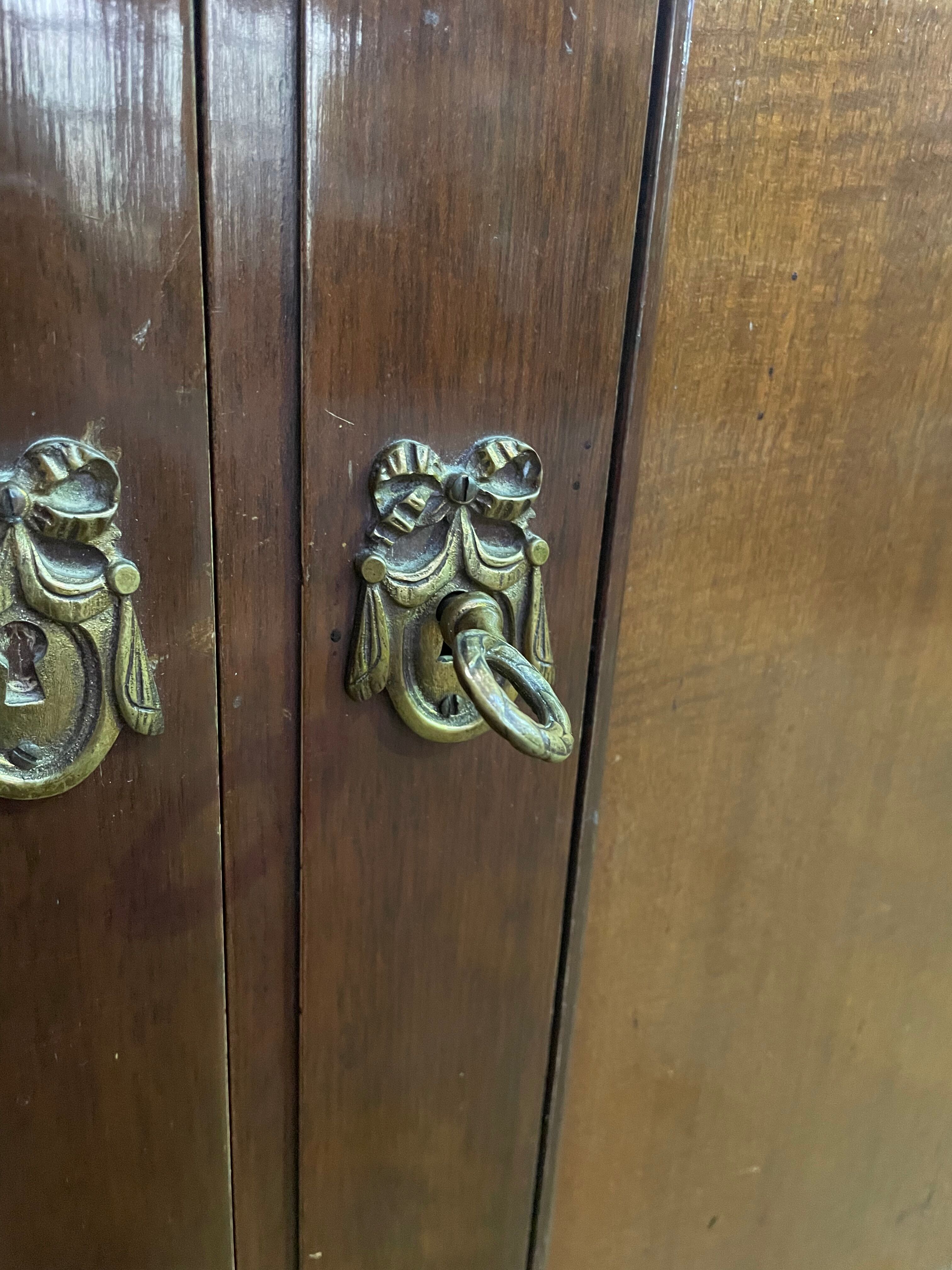 Mahogany enfilade in Louis XVI style