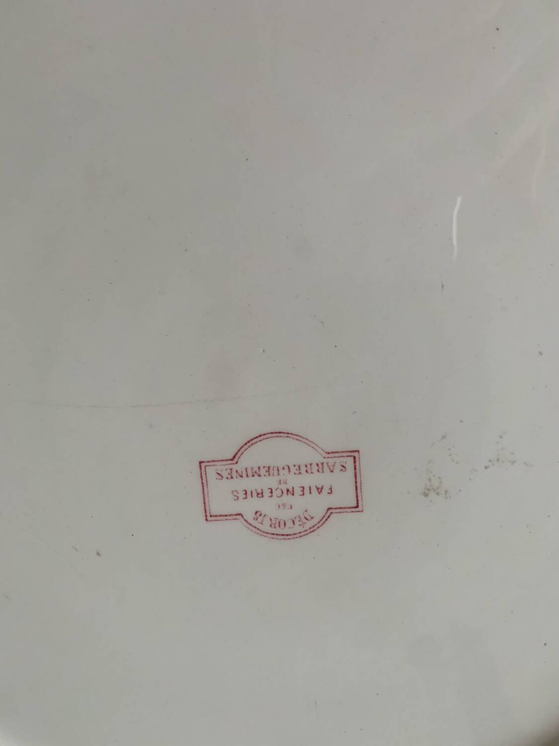 Large Sarreguemine washbasin bowl