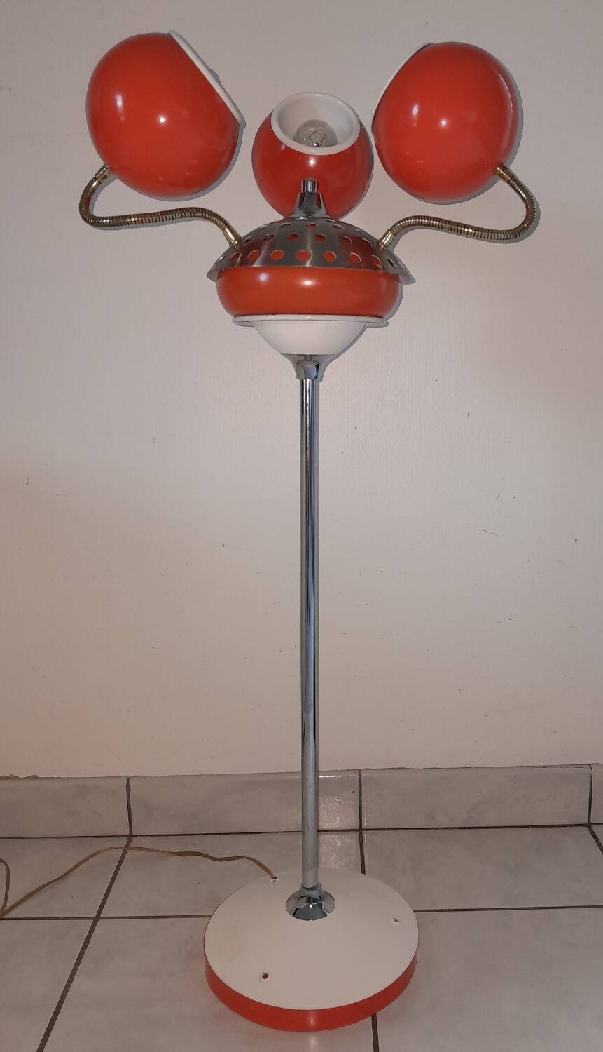 Vintage 1970s orange metal eyes ball floor lamp