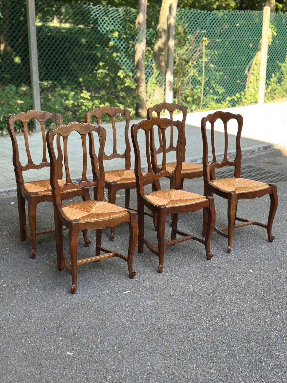 6 dining chairs in Louis XV style from the 1970s.