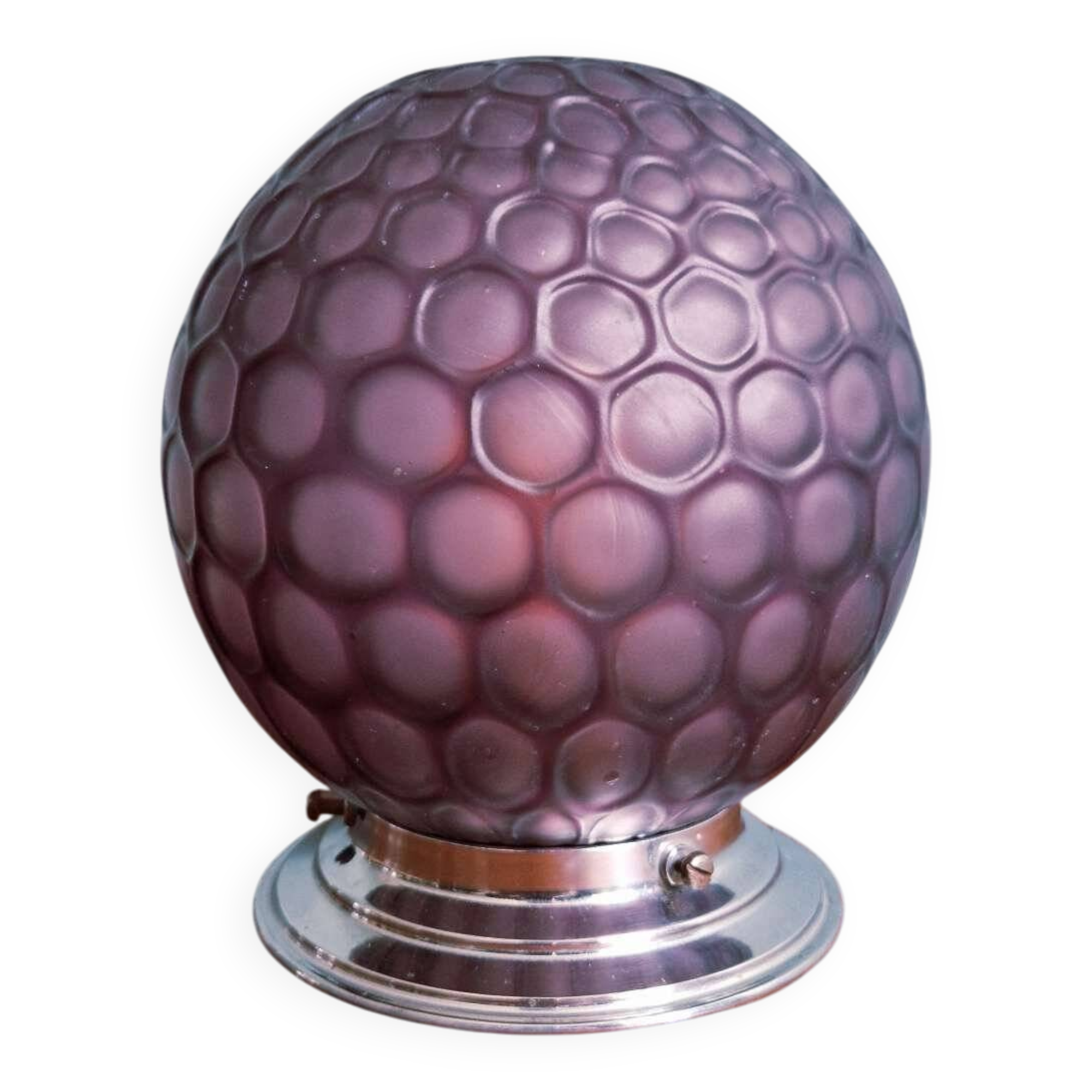 Plafonnier art déco en verre satiné alvéolé couleur aubergine, 1930