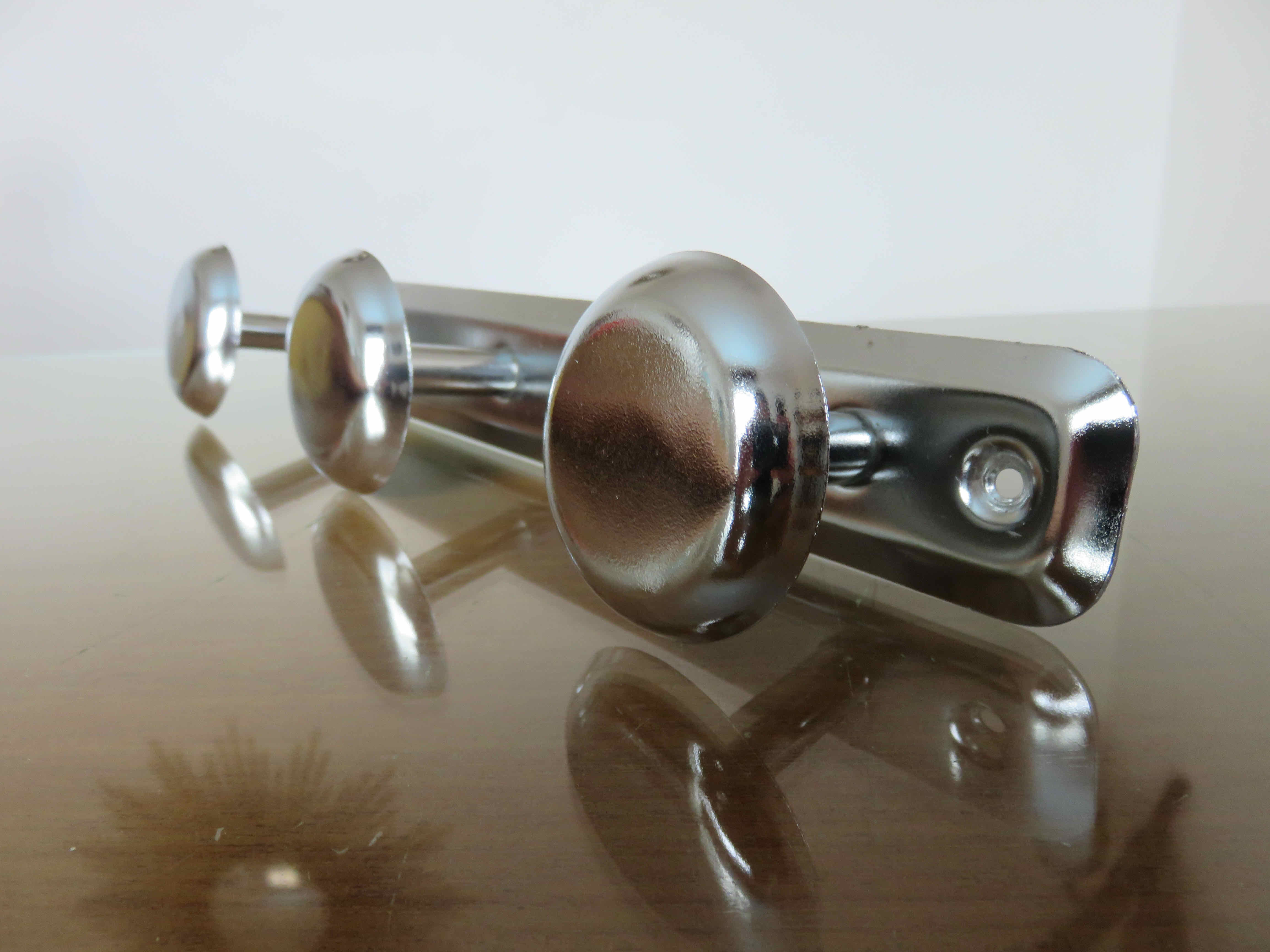 Coat rack in chromed metal, 3 hooks 70s