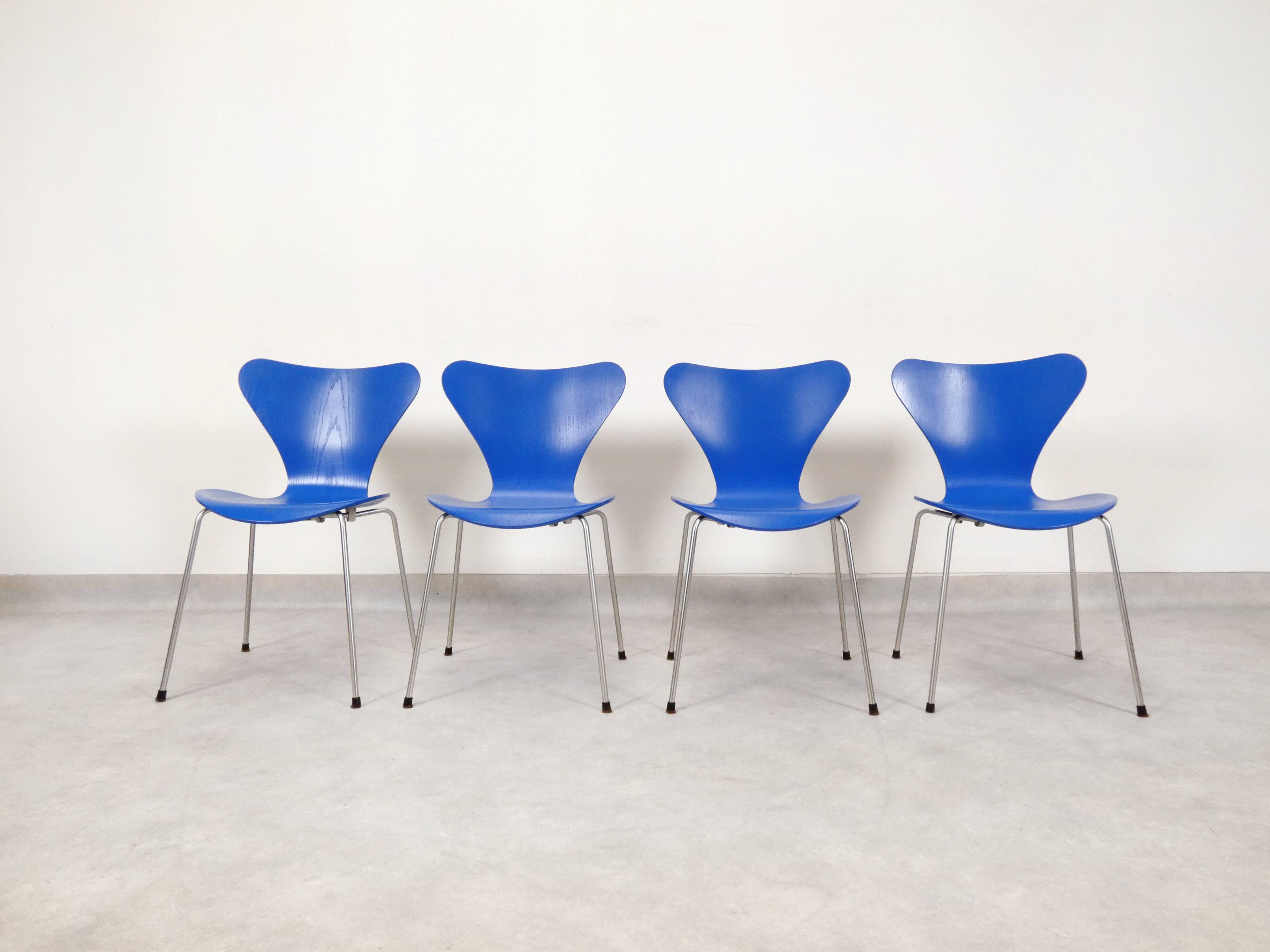 4 butterfly chairs by Arne Jacobsen for Fritz Hansen