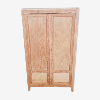 Armoire vintage