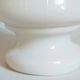 Vase en opaline sur pied début XXème