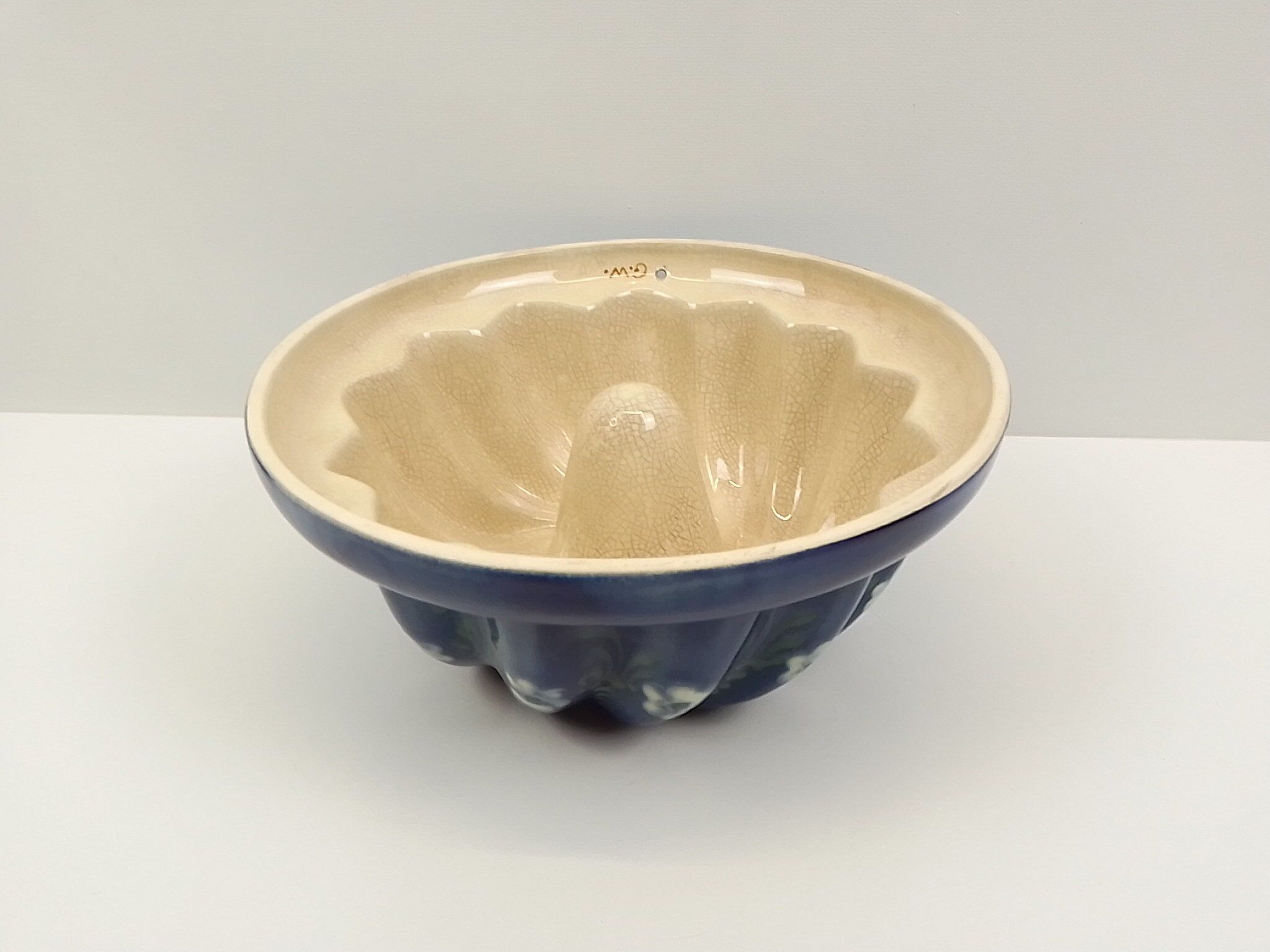 Decorative blue mold in ceramic deco flowers G.W. – Diameter 25 cm