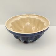 Decorative blue mold in ceramic deco flowers G.W. – Diameter 25 cm