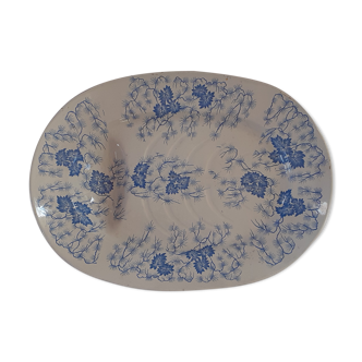 Dish made of earthenware from Creil Monterau