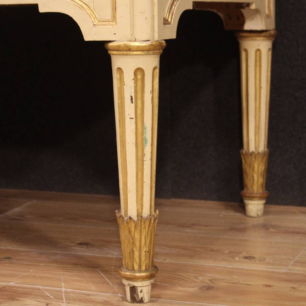 Lacquered and painted Italian desk from the 1930s