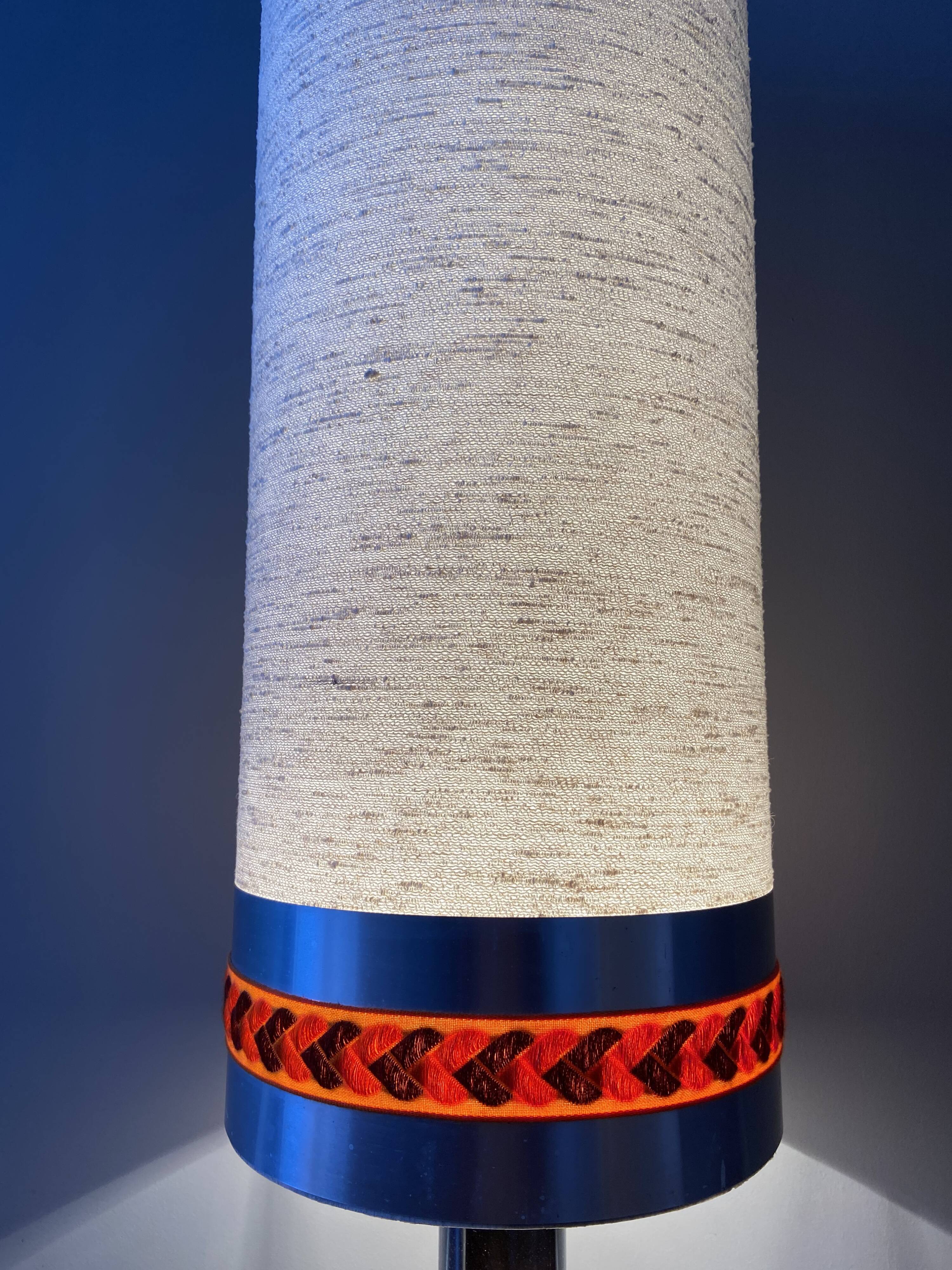 Cracked ceramic floor lamp