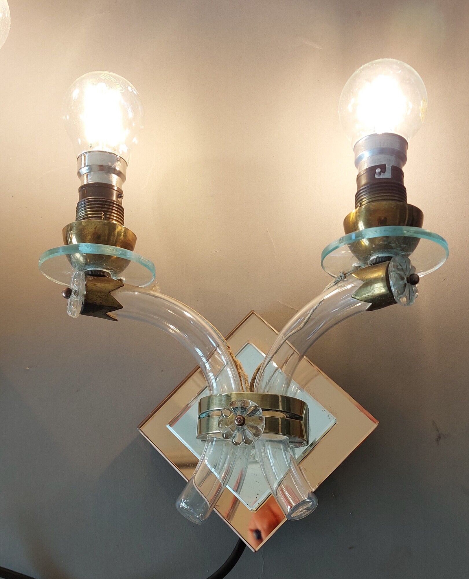 Pair of sconces in crystal, brass and mirror glasses, Italy 1940/1950.