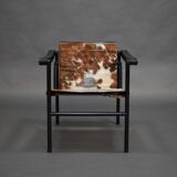 LC1 armchair by Le Corbusier and Charlotte Perriand for Cassina