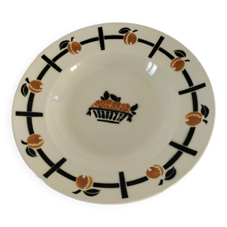 Dish decorated with apricot basket, Badonviller earthenware factory