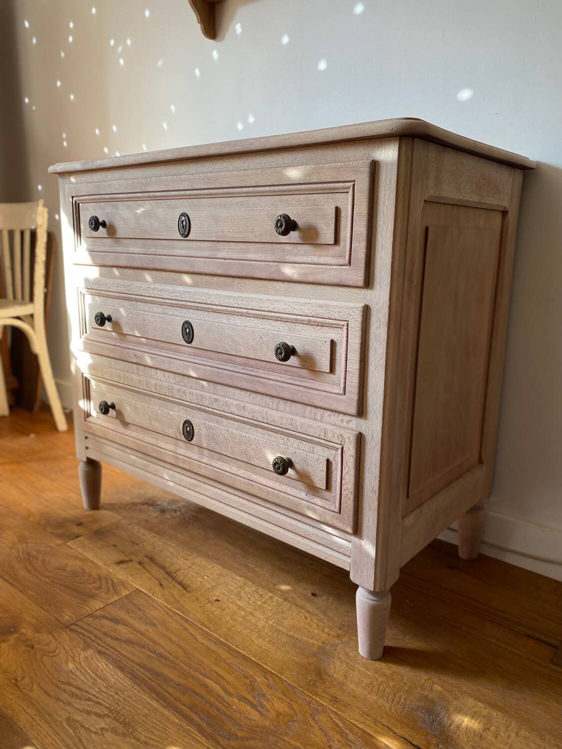 Commode 3 tiroirs en bois massif ancien rénové