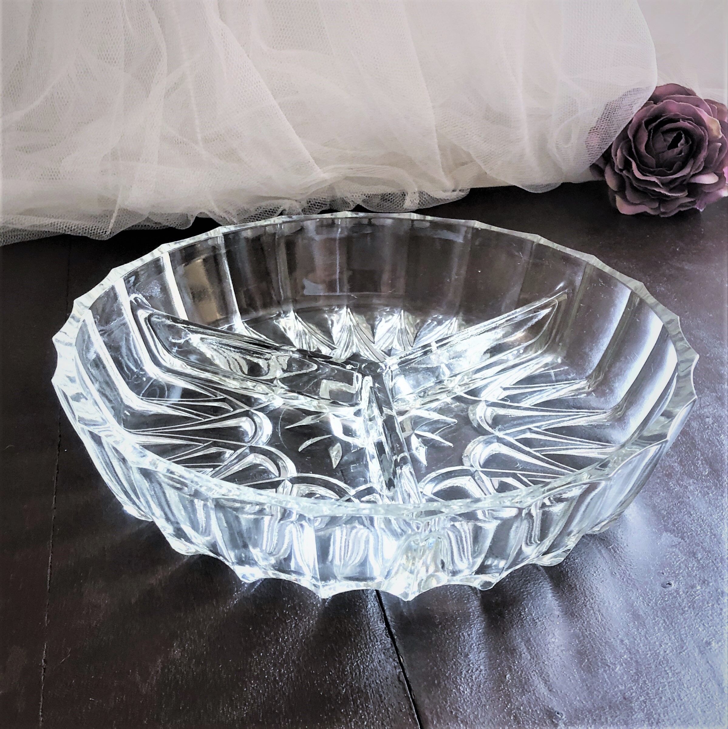 Serving dish called "beggar" with 3 compartments cut glass