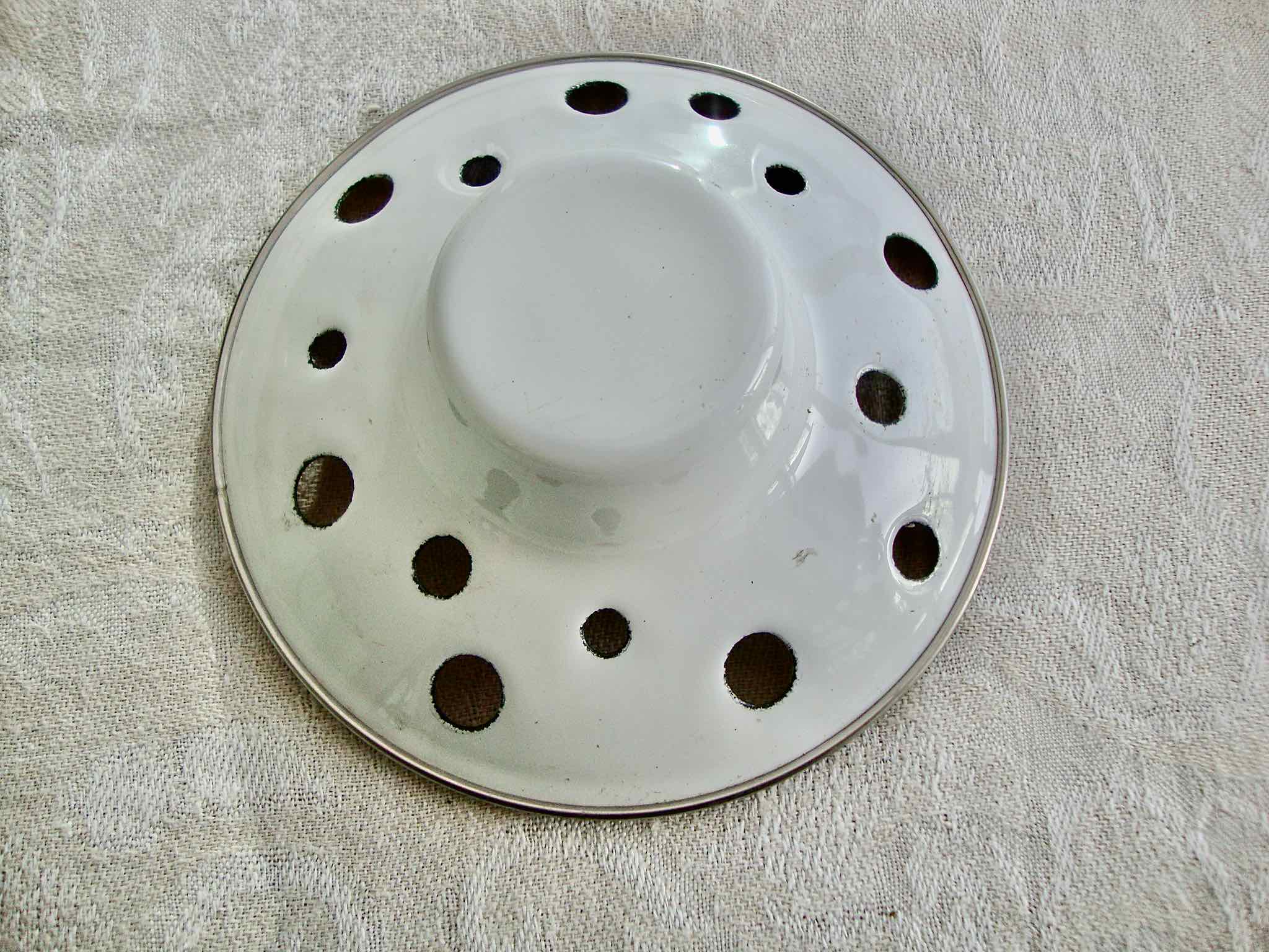 Enamelled trinket bowl