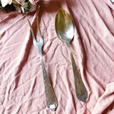 2 utensils
