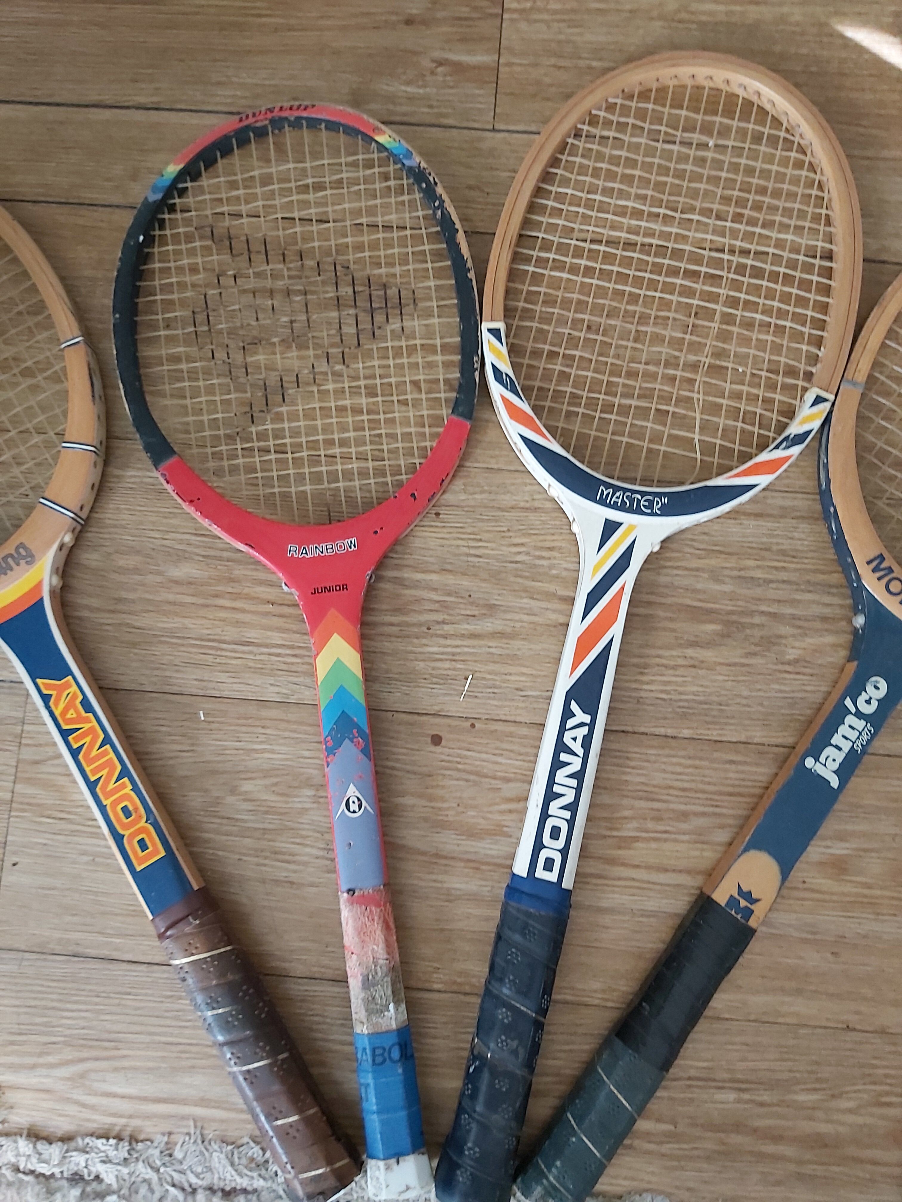 Series of 4 vintage tennis rackets