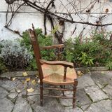 Mulched wooden armchair