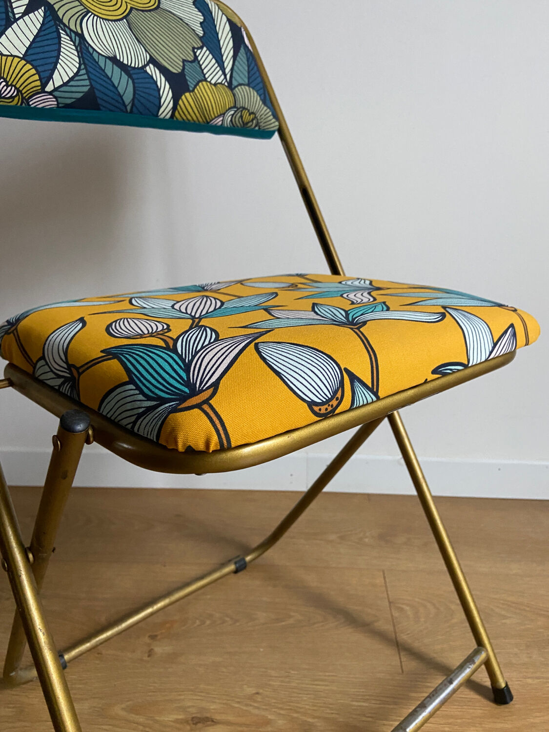 Vintage folding chair lafuma revisited yellow and blue floral fabrics