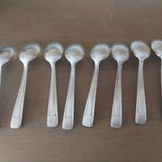 Coffret de 8 cuillères art déco en métal argenté