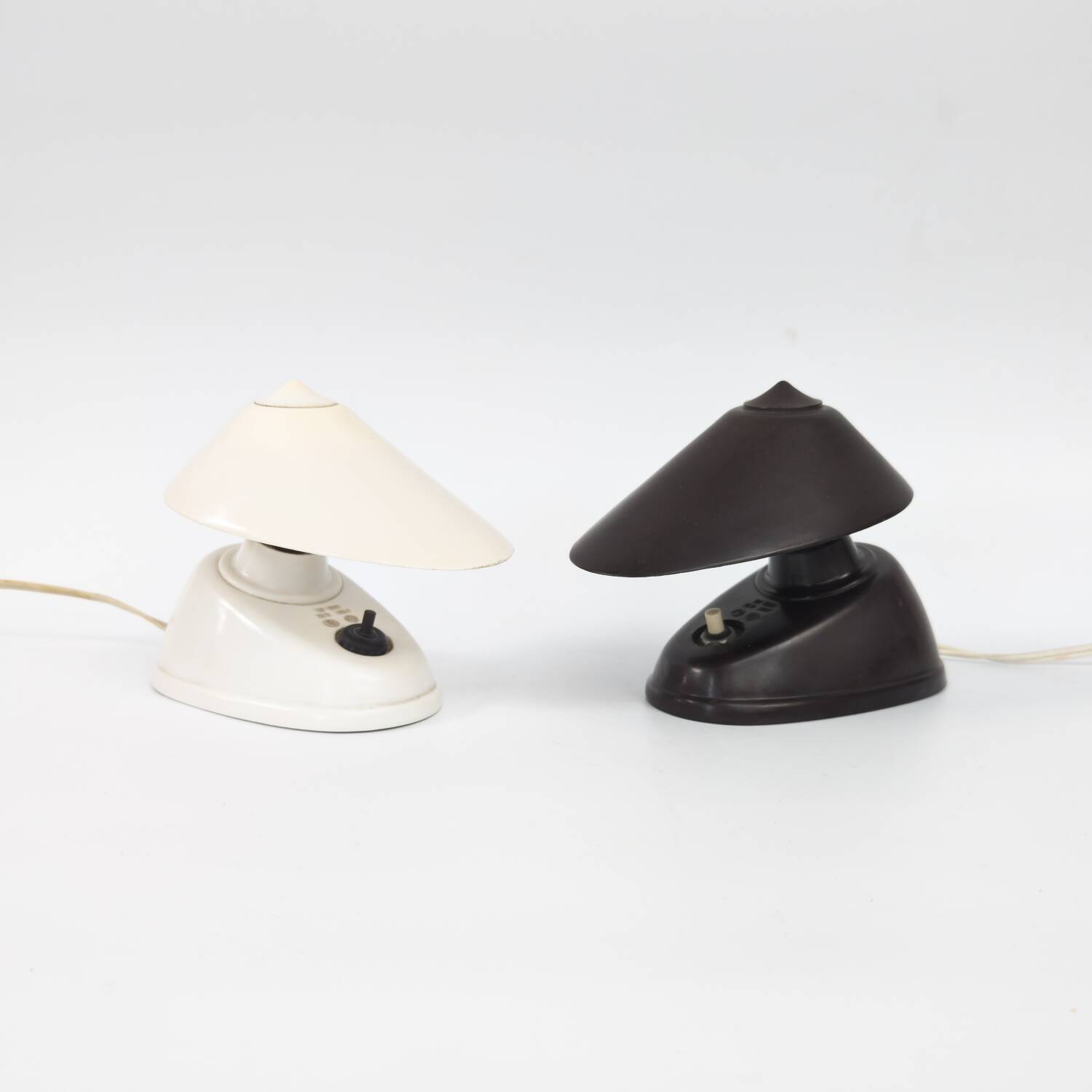 Pair of Bauhaus bakelite table or wall lights by Elektrosvit, 1950s