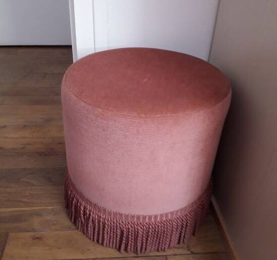 Pink velvet pouf