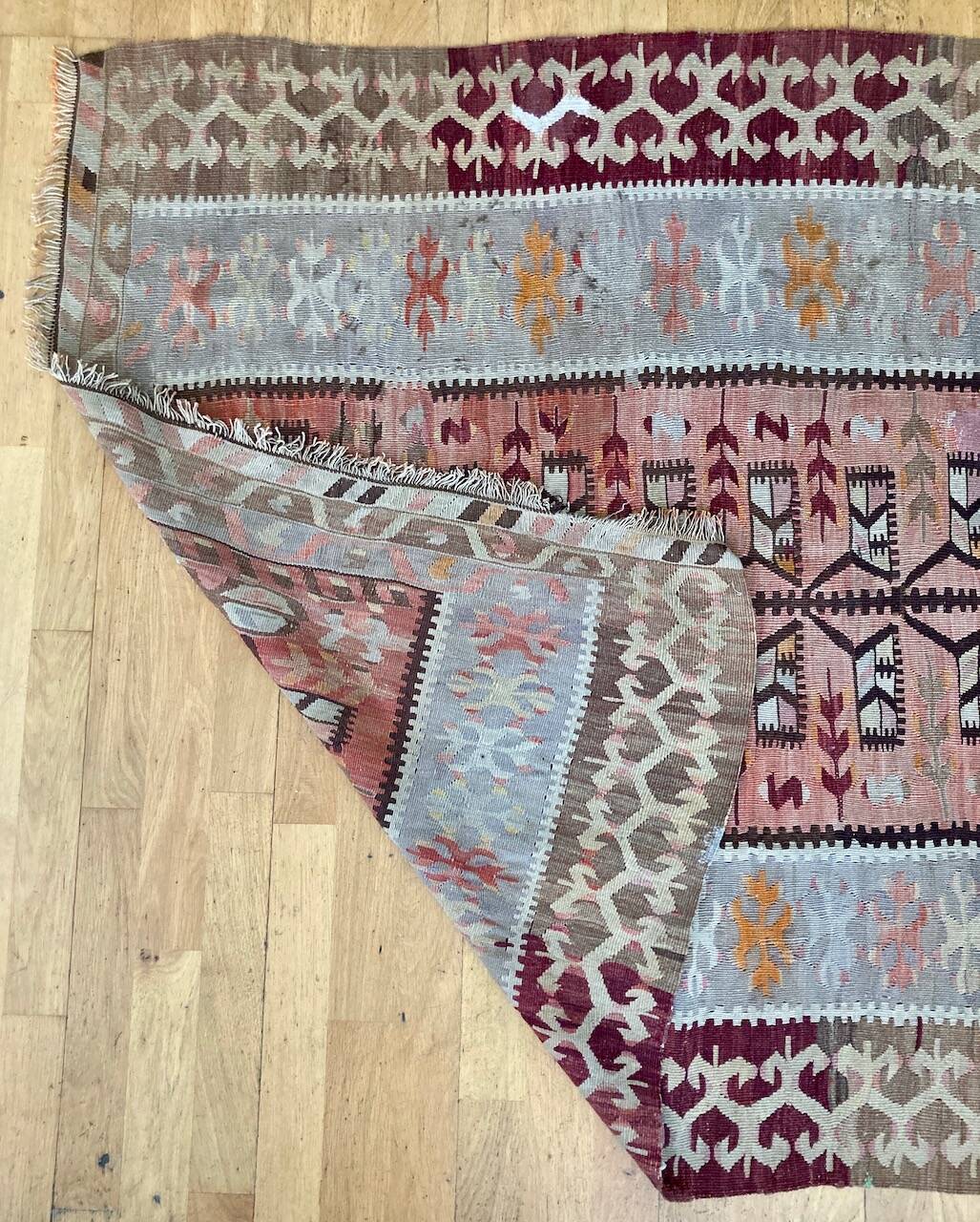 Tapis kilim traditionnel
