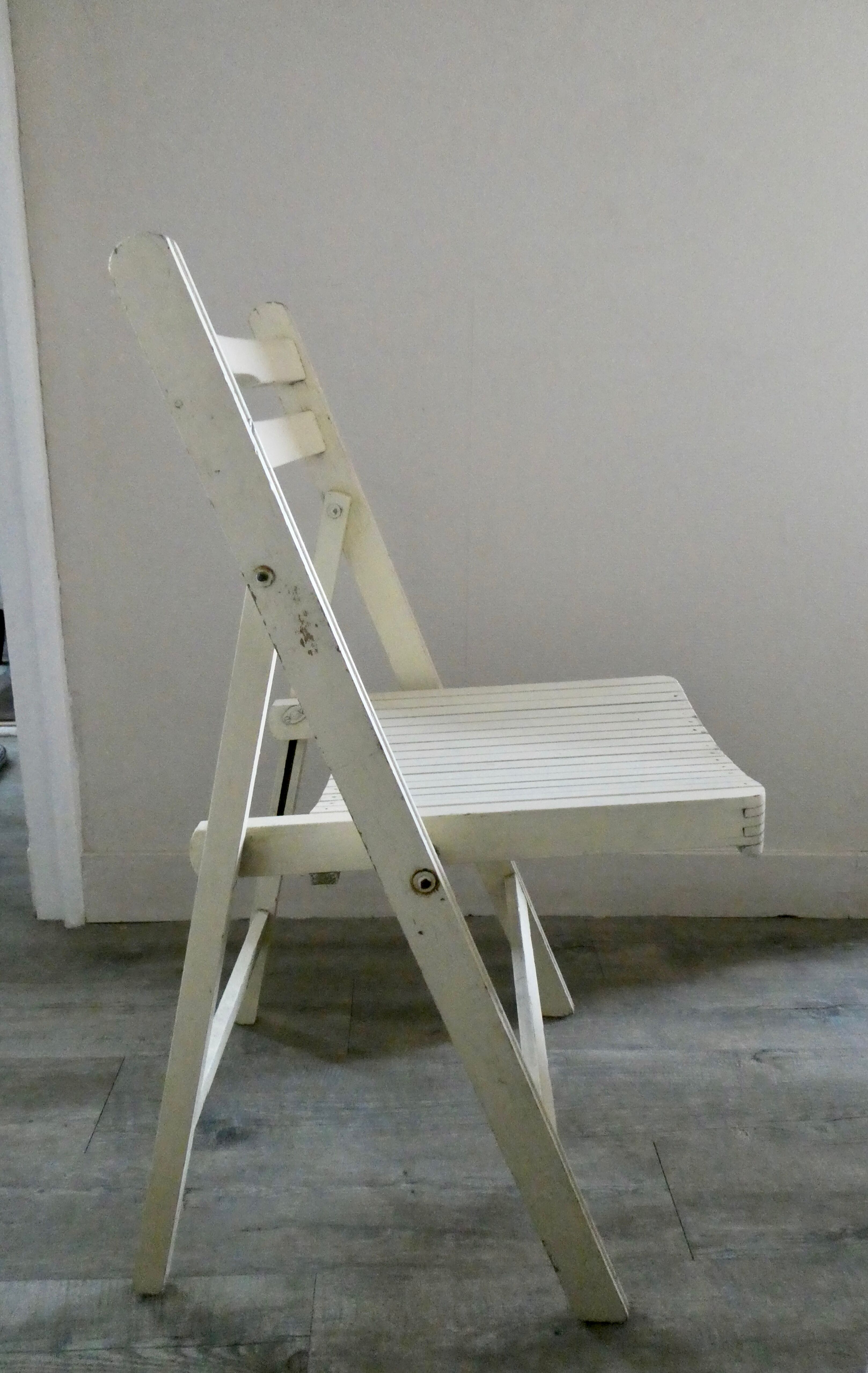 Cream patina folding folding chair 70