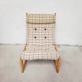 Pair of lounge chairs