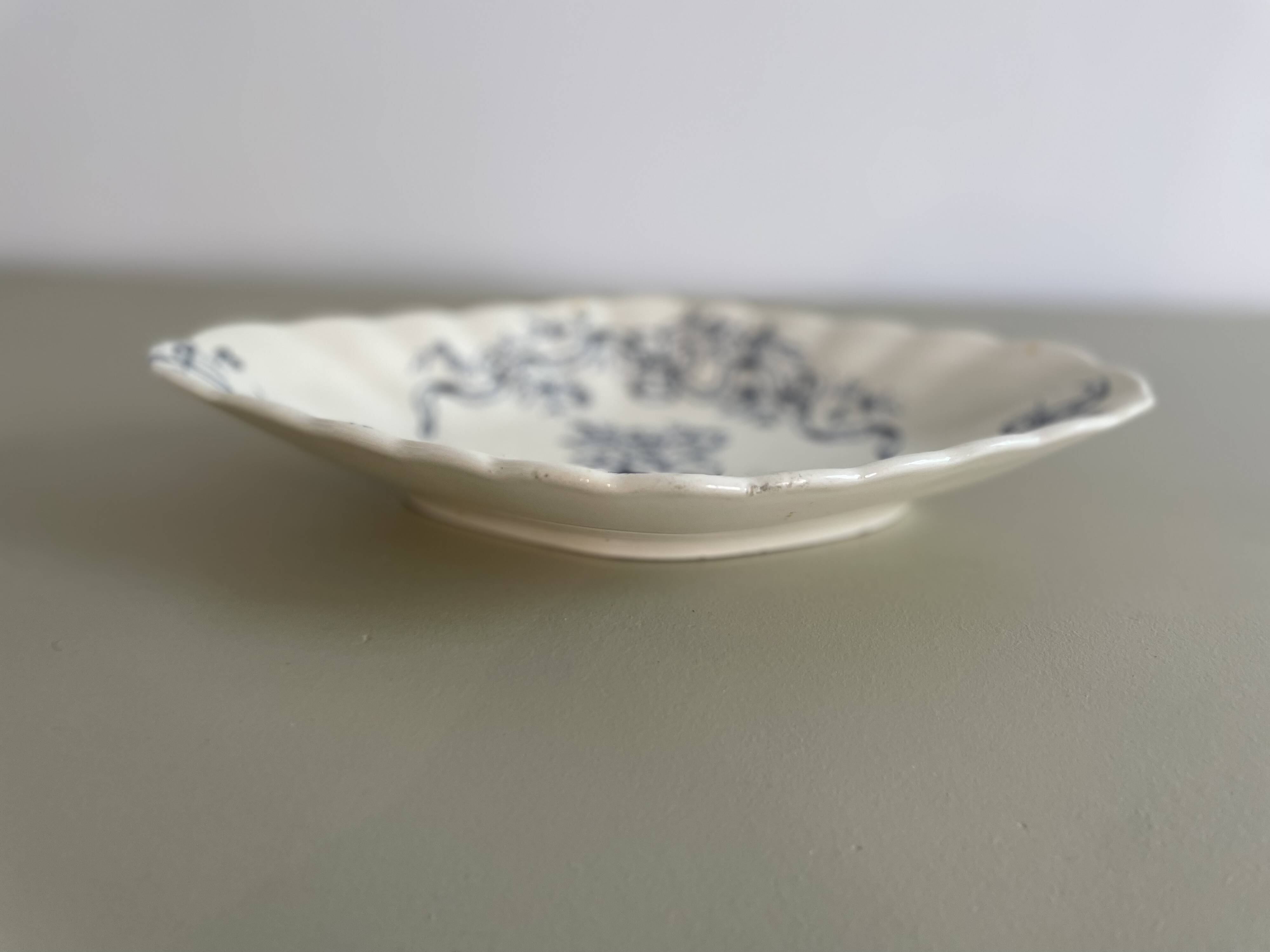 Longchamp ironstone dish Ribbon model