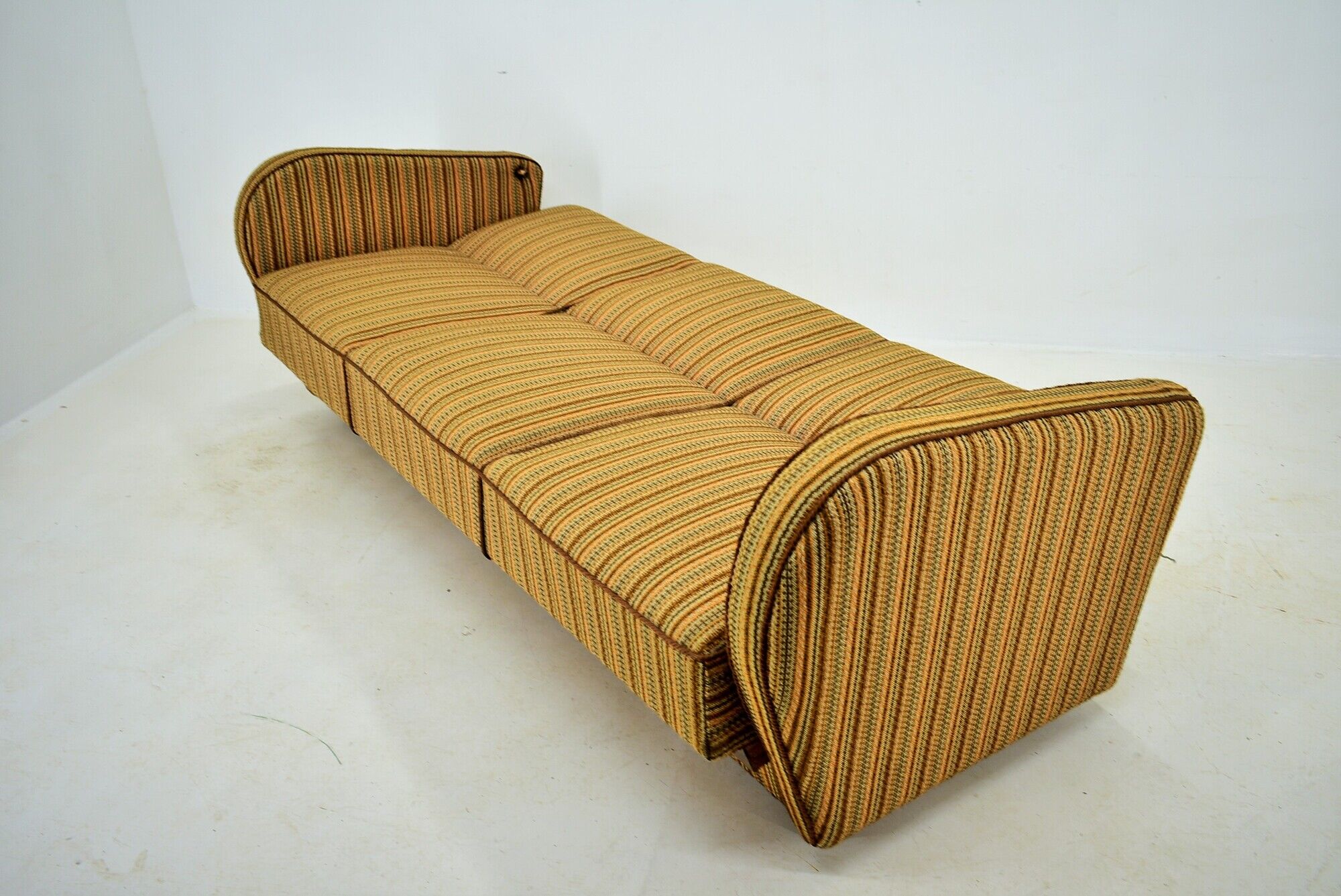 Art Deco Sofa or Bed H-363 Designed by Jindrich Halabala, 1930s