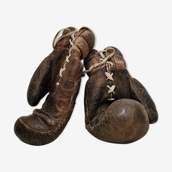 Vintage leather boxing gloves