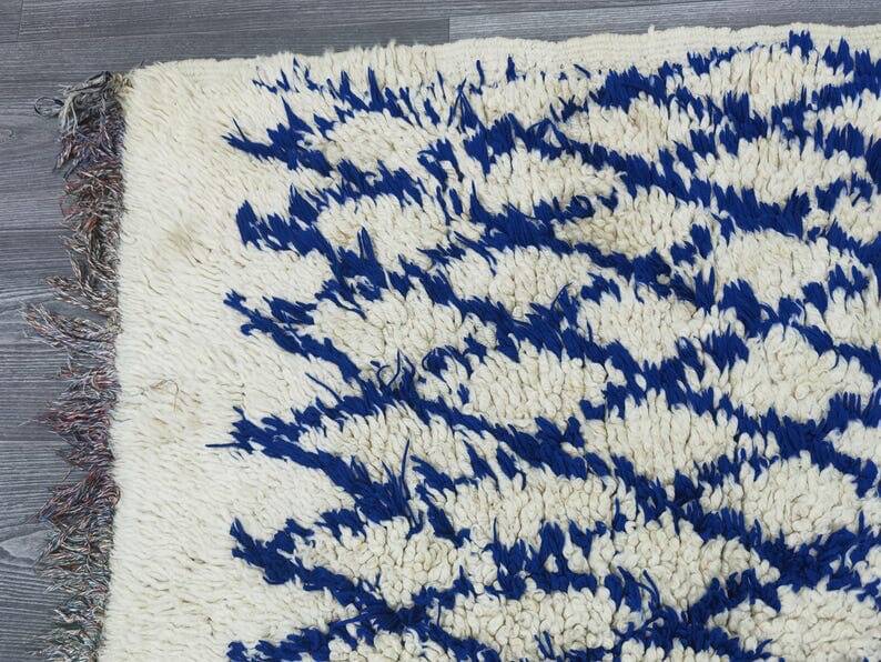 Handmade pure wool rug, size 100 x 200 cm.