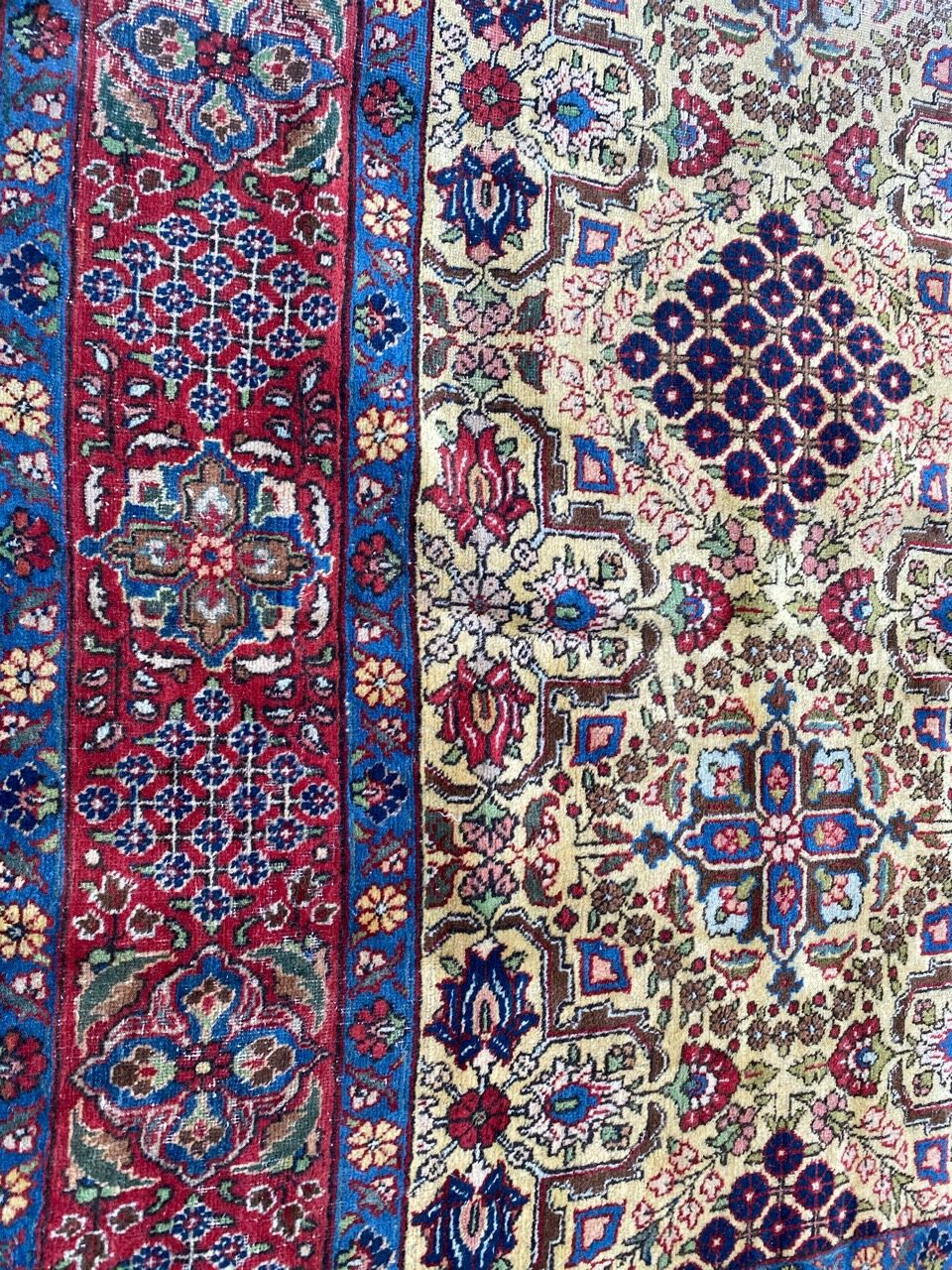 Large ancient Persian carpet Tabriz 240x320 cm