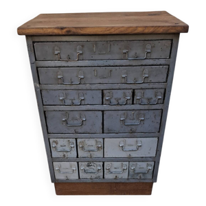 meuble militaire à tiroirs