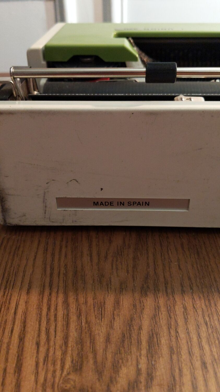 Union 320 typewriter