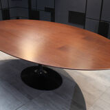 'Tulip' dining table by Eero Saarinen for Knoll Studio