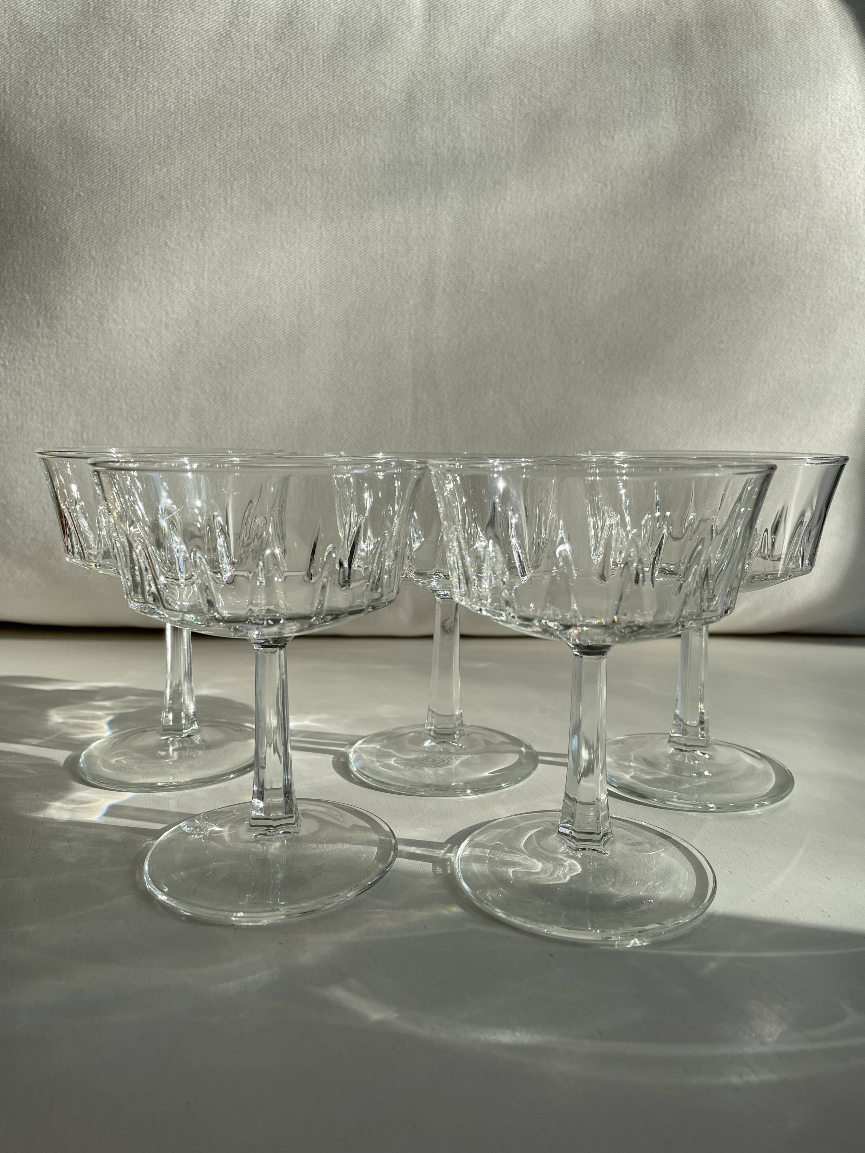 Ensemble de 5 verres coupés à champagne français Luminarc