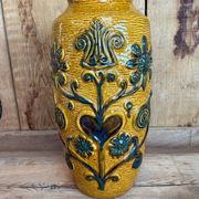Vase West Germany en céramique - décor floral en relief