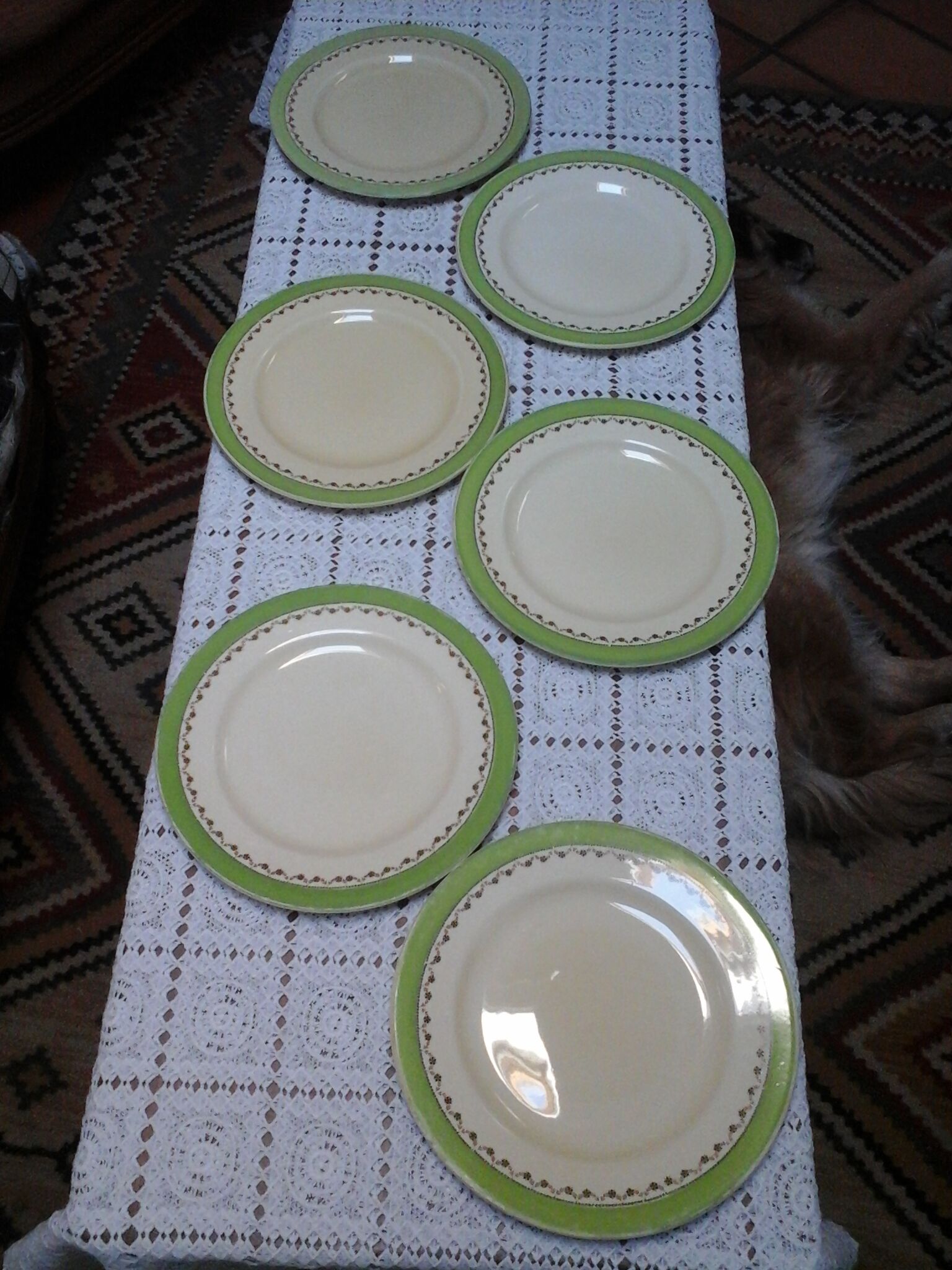 6 Mintons flat plates