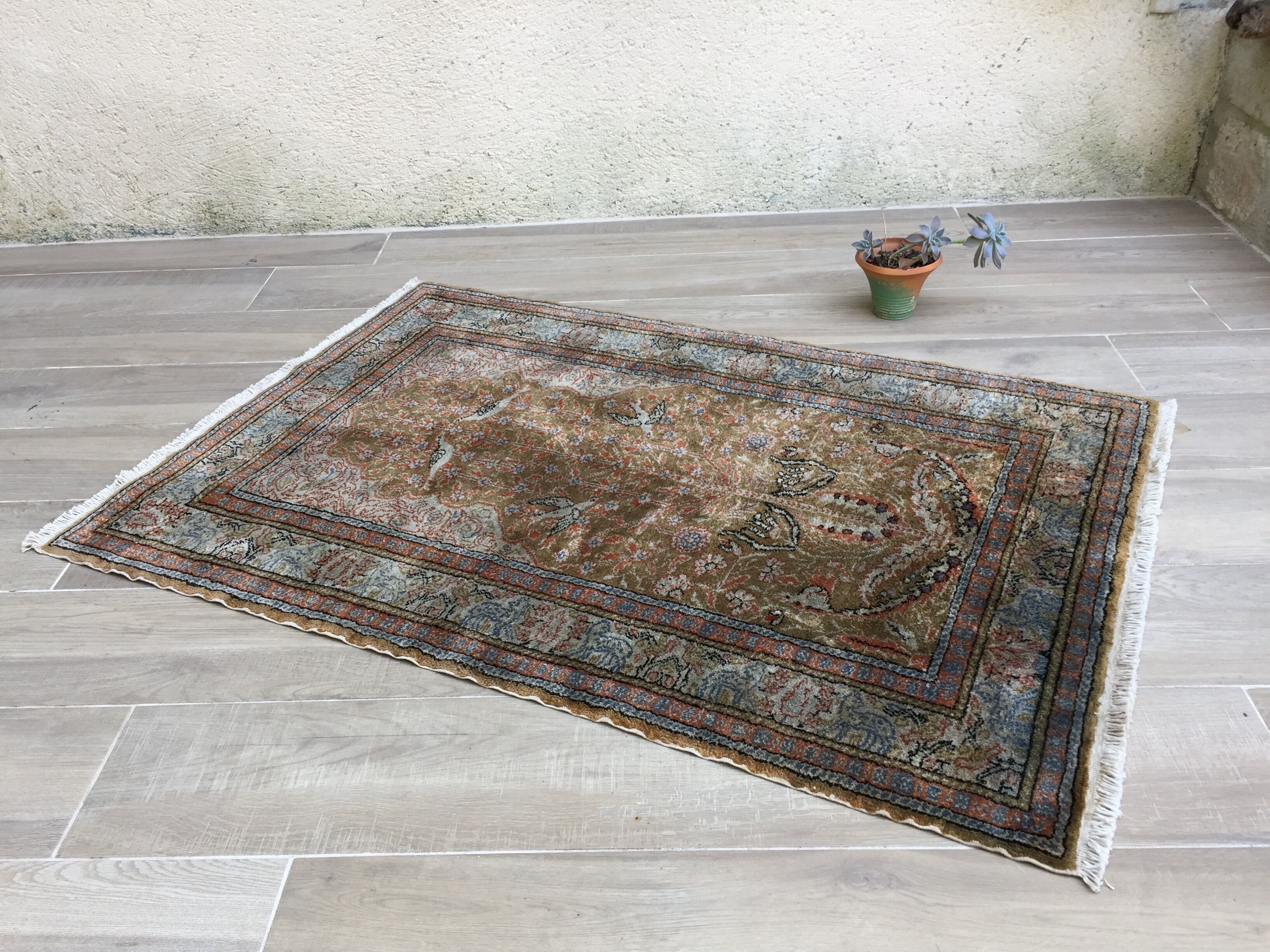 Persian swallow carpet - 90x136cm