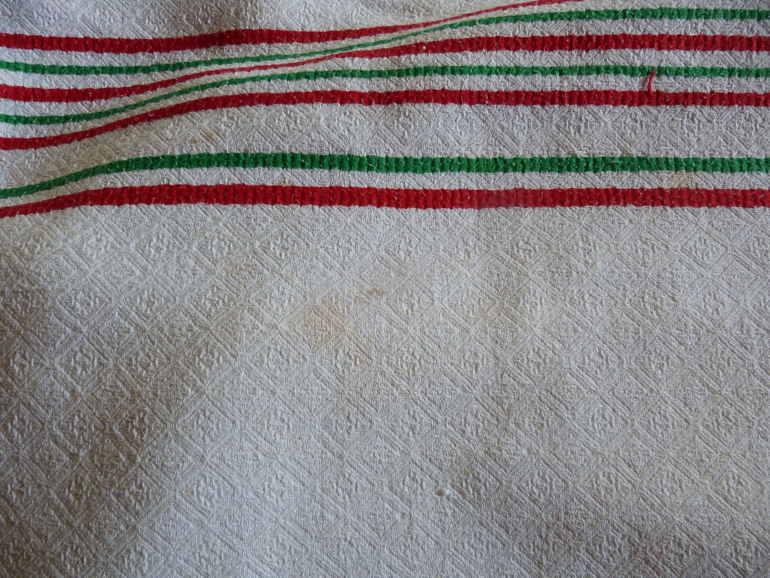 Old tablecloth 1920/1930 linen beige diamonds and red and green stripes + towels