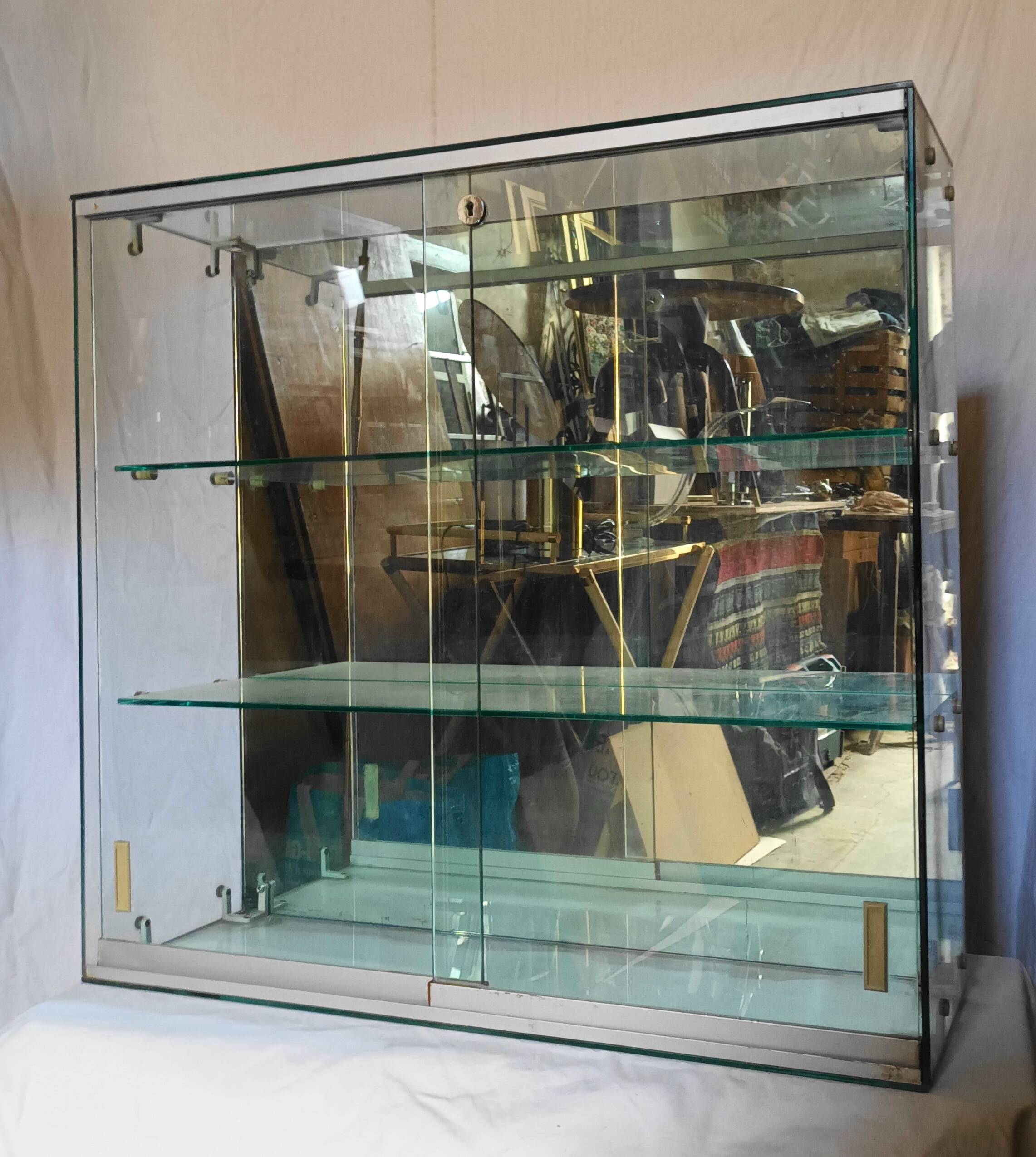 Vitrine en verre, années 70