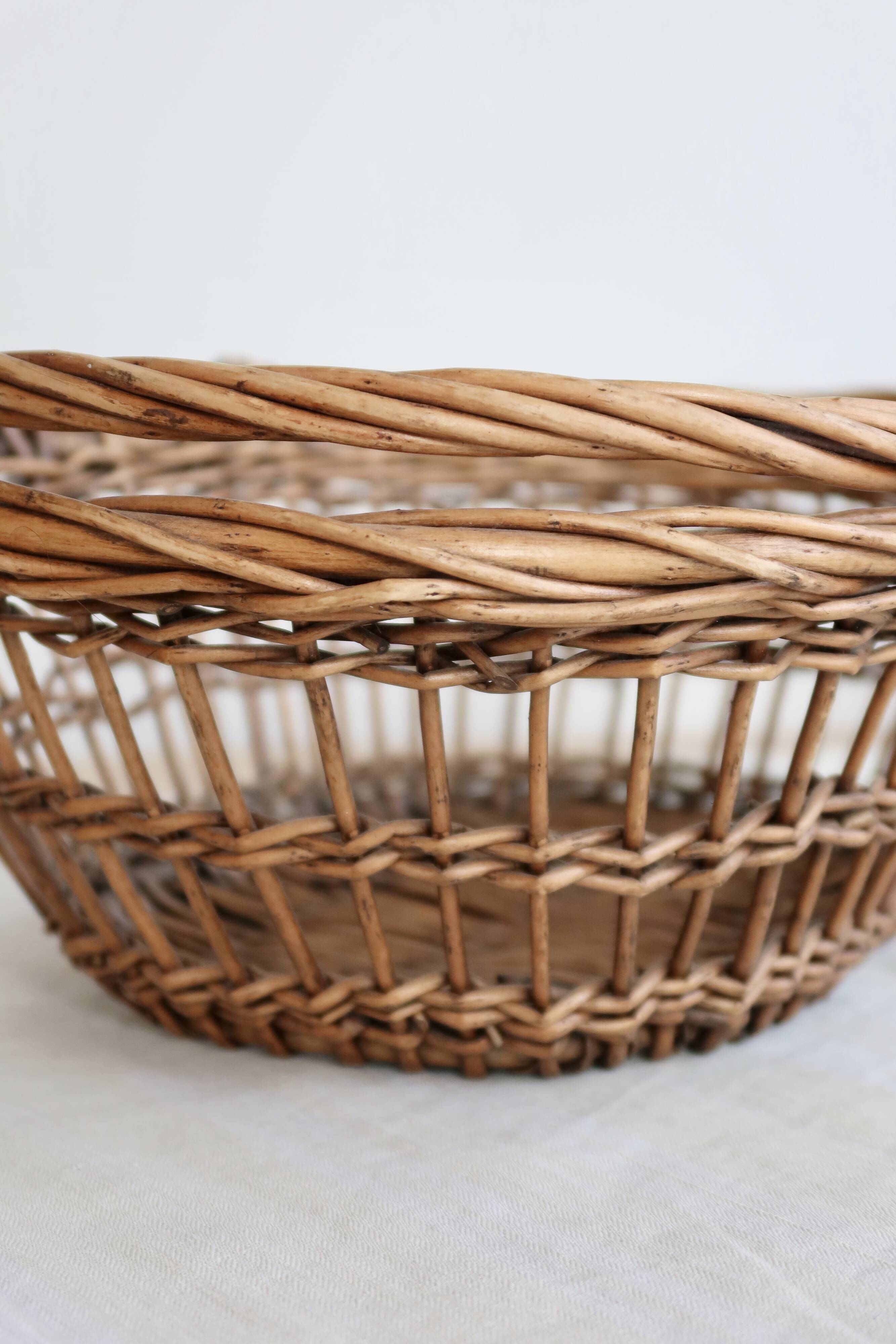 Vintage oval wicker basket – Double handles