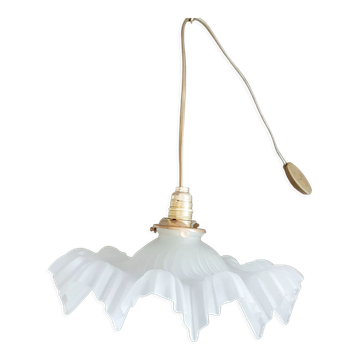 Suspension in frosted white opaline