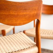 Lot de 8 chaises de salle à manger modèle 71 en teck par Niels O. Møller
