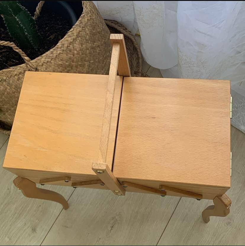 Vintage sewing machine or box